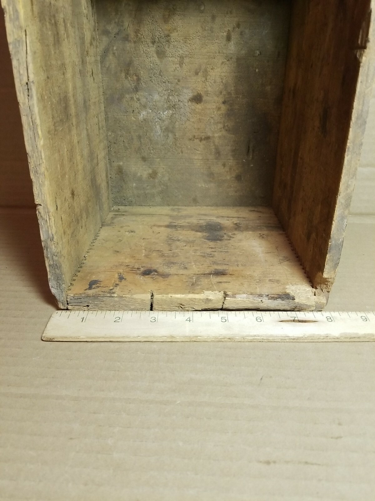 Neverslip Manufacturing Co New Brunswick New Jersey Calked Horse Shoes Box Crate