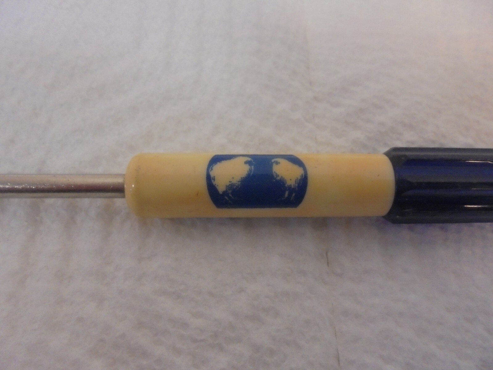 7&Prime; screwdriver alexander hatchery we sell hy-line chicks alexander iowa