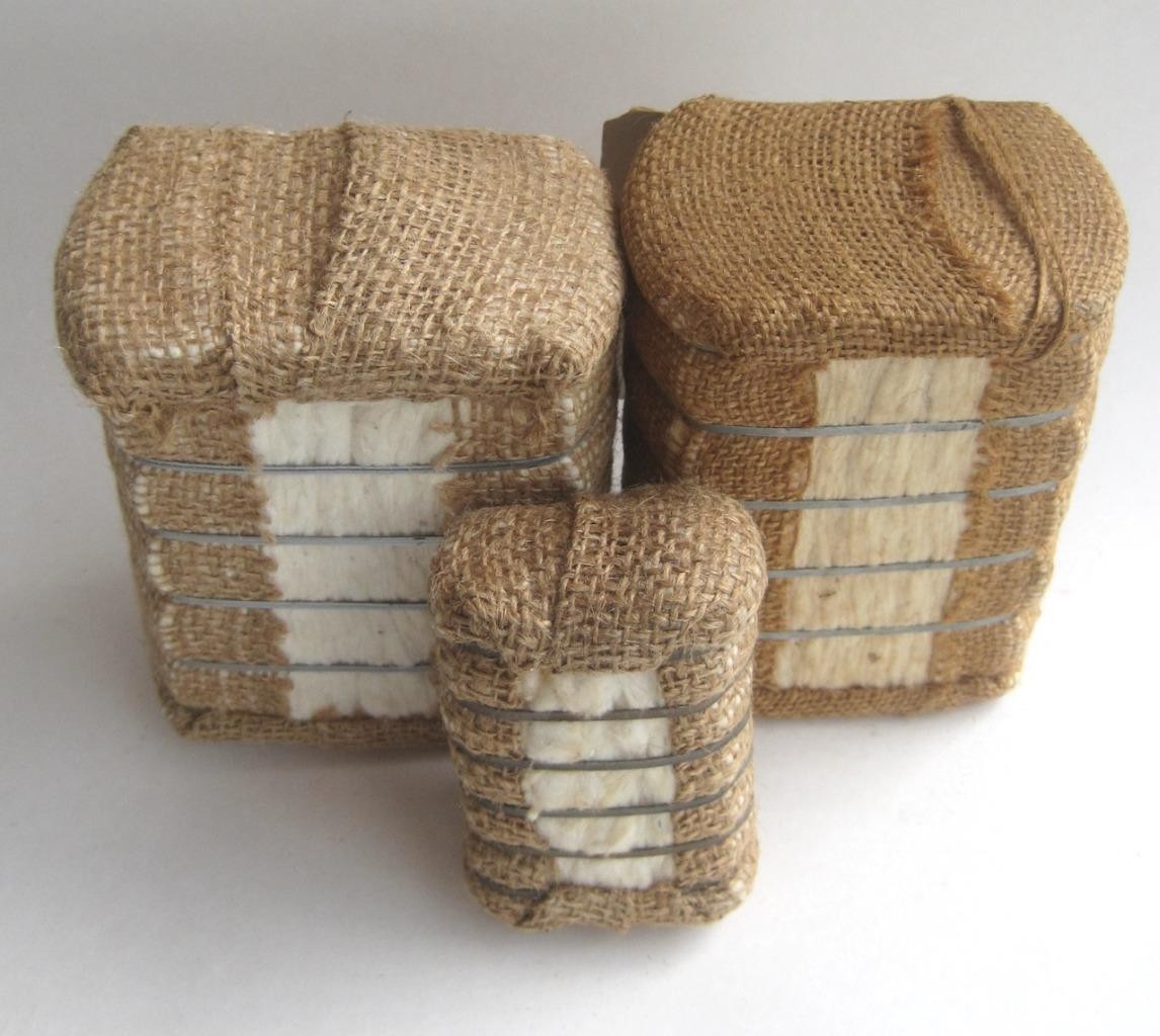 Cotton Bales Souvenir Set 3 Memphis TN Lubbock TX Burlap Metal Tags 5 x 3 x 3