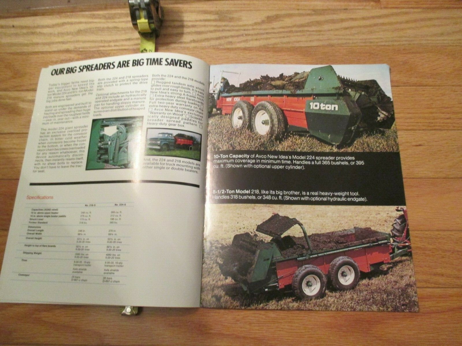 New Idea Farm Equipment Manure Spreaders Dealer sales brochure