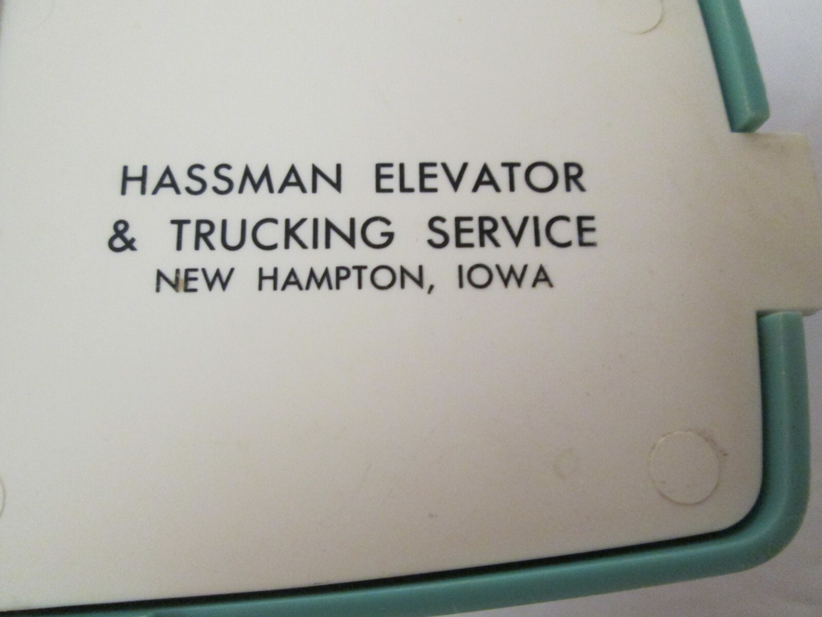 vtg Hassman Elevator & Trucking New Hampton IA Remembrance plastic adv dish rj