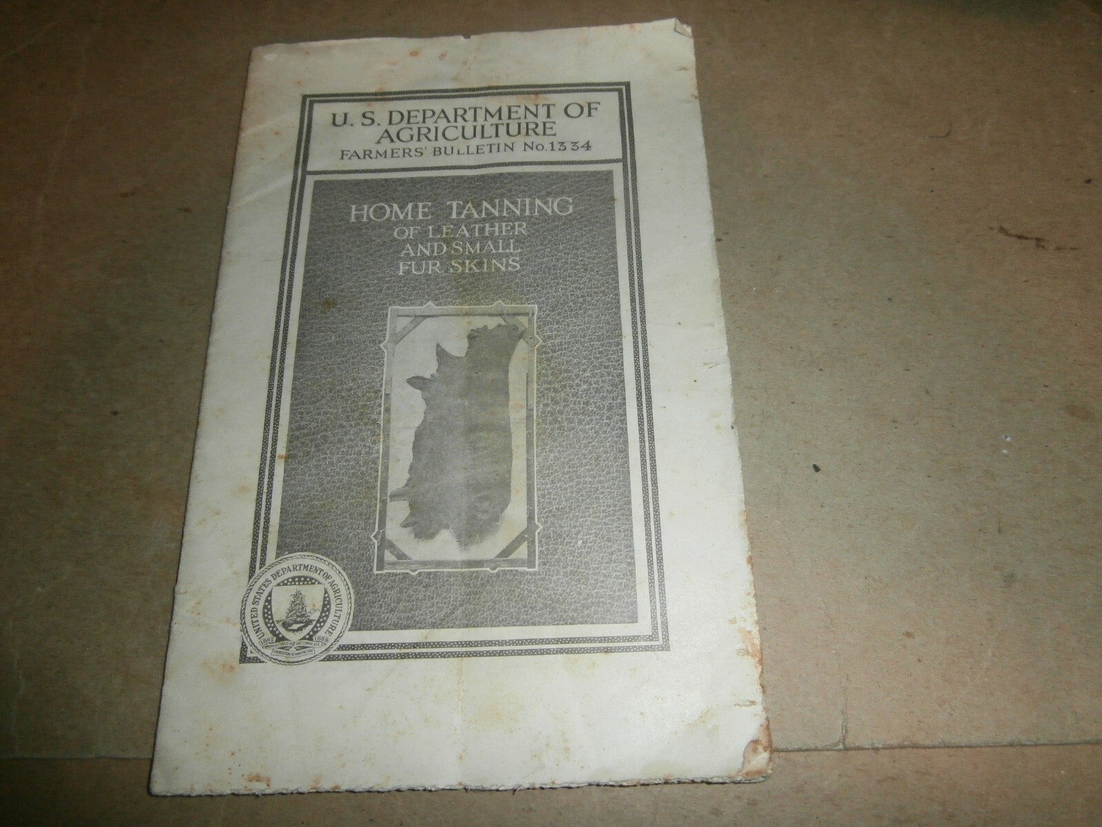 US Department of Agriculture Farmers Bulletin Home Tanning of Leather Fur Skins