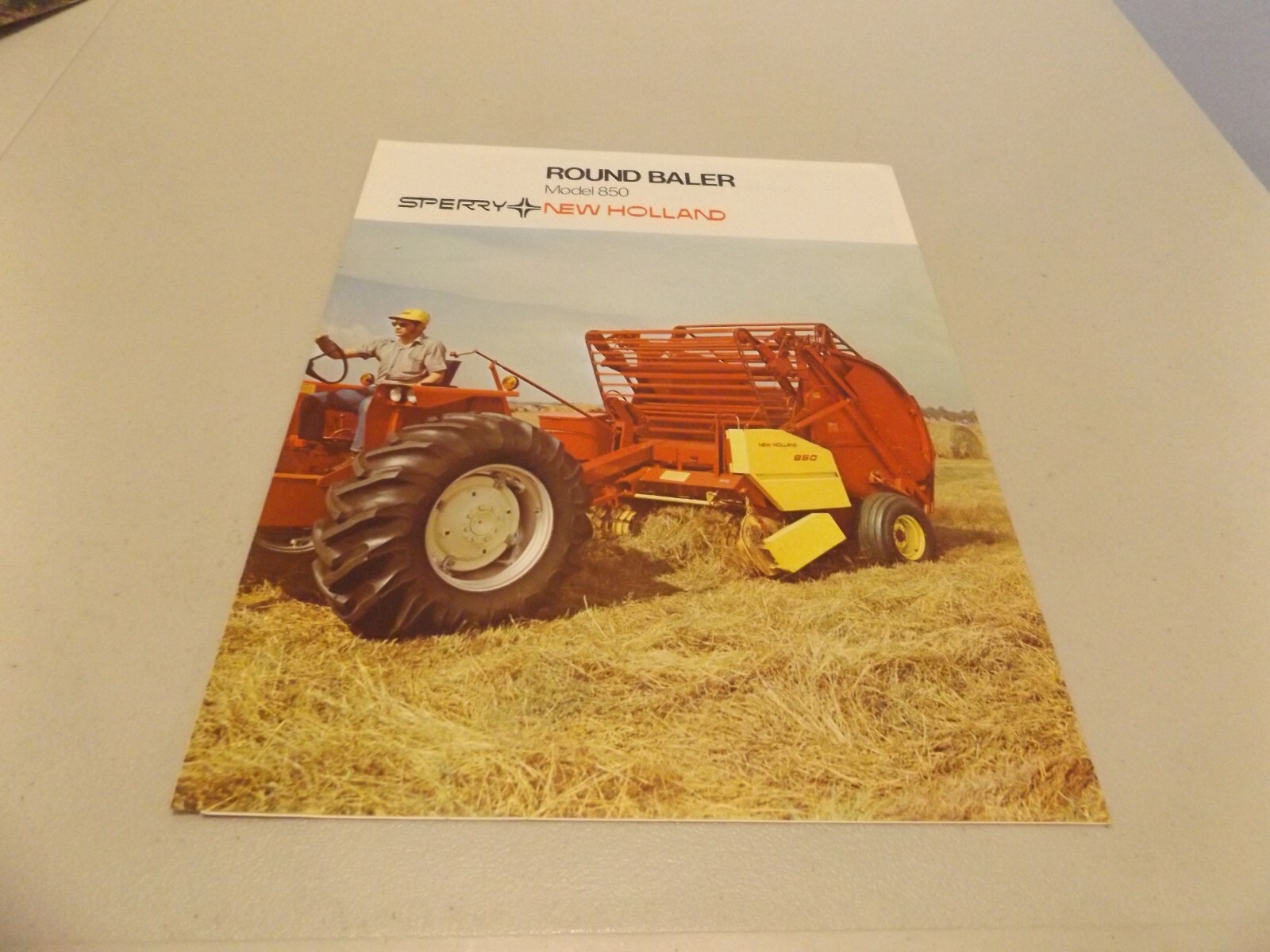 SPERRY RAND NH ROUND BALER MODEL 850, LIT #31085010 4-75 COX