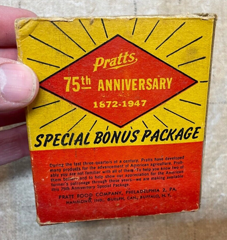 Pratts Anniversary Special Bonus Package Roost Paint & Cattle Spray Bottles 1947