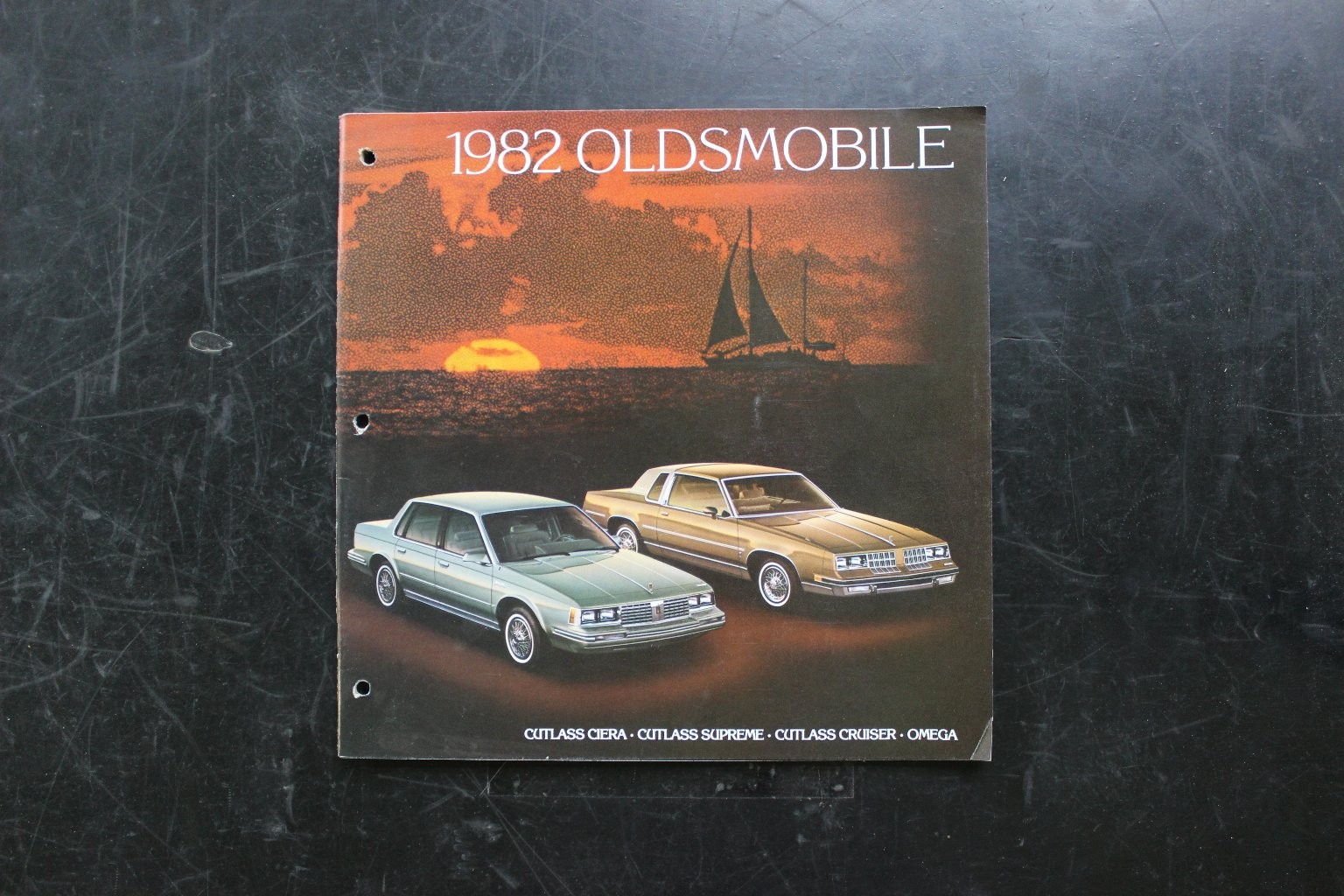 1982 Oldsmobile Vintage Sales Brochure Catalog Cutlass Ciera Supreme Cruiser