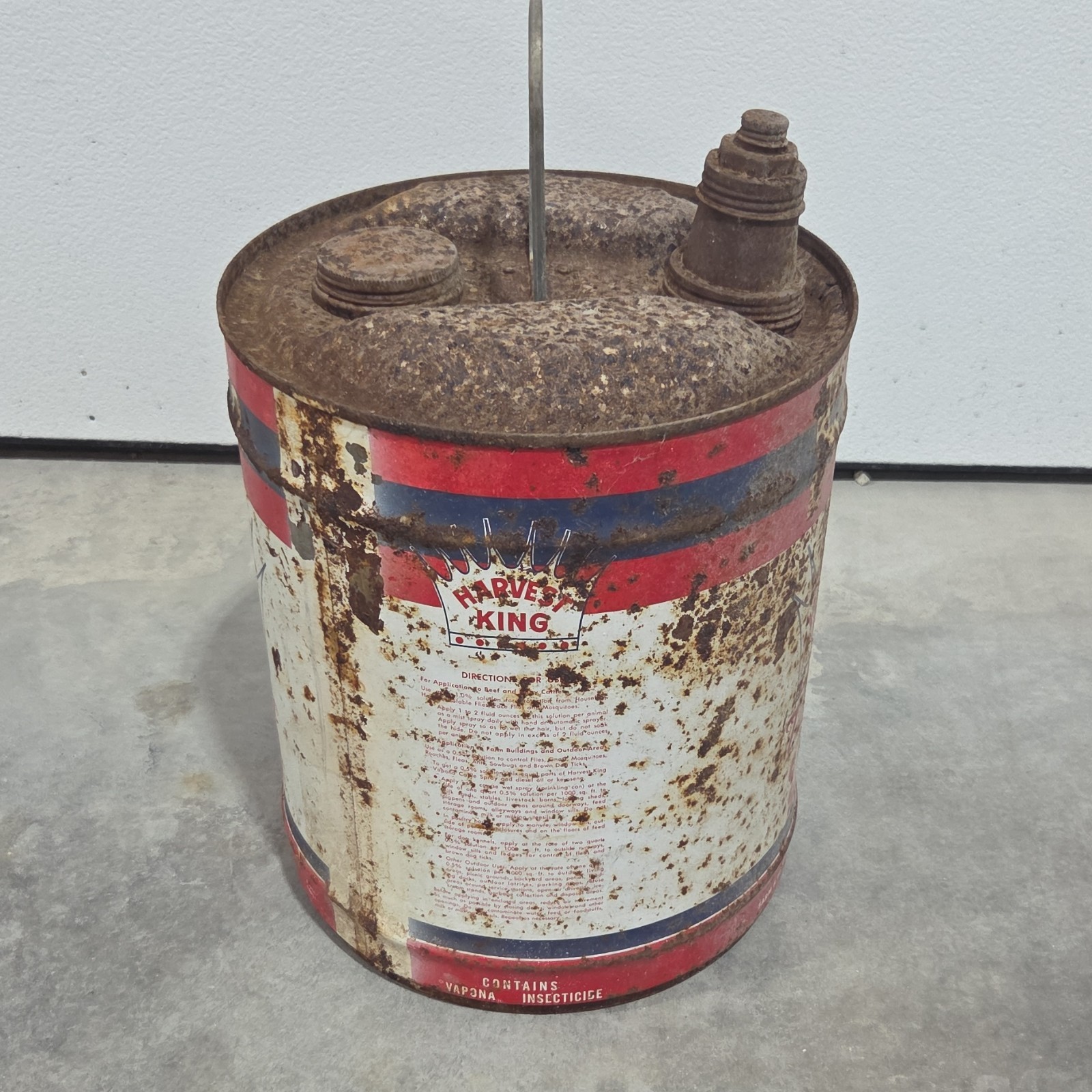 Harvest King Vapona Cattle Spray Advertising Can Red White Blue Rust