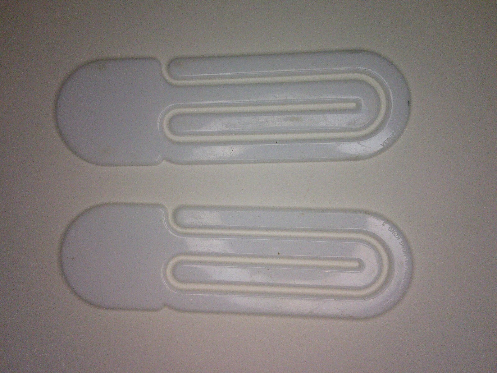 Burgener services Only, Ill 2 large plastic paper clips in excellent cond. Z150