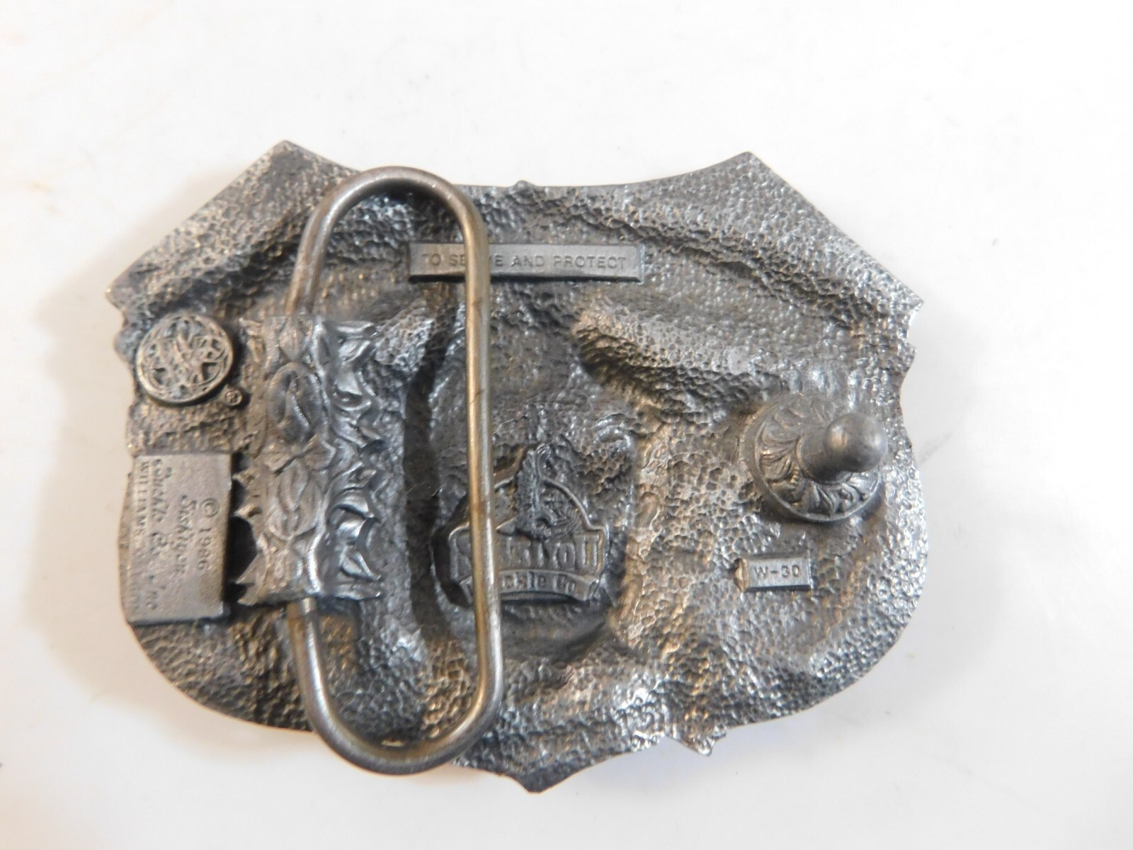 1986 US AMERICAN LAWMAN ENAMEL PEWTER BELT BUCKLE SISKIYOU
