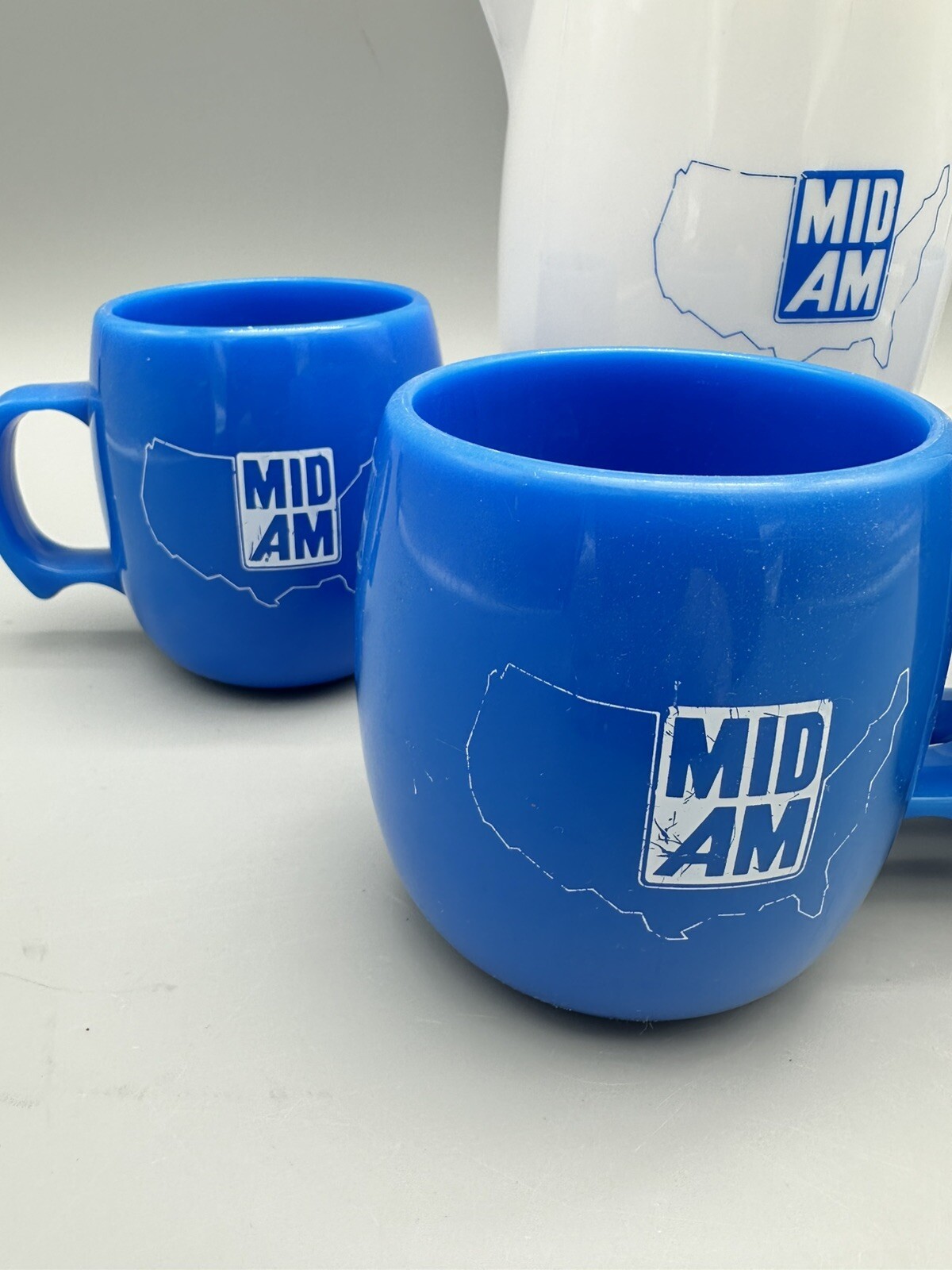 Vintage Mid Am Dairy Farm Water Pitcher Cups Advertisment RARE FIND