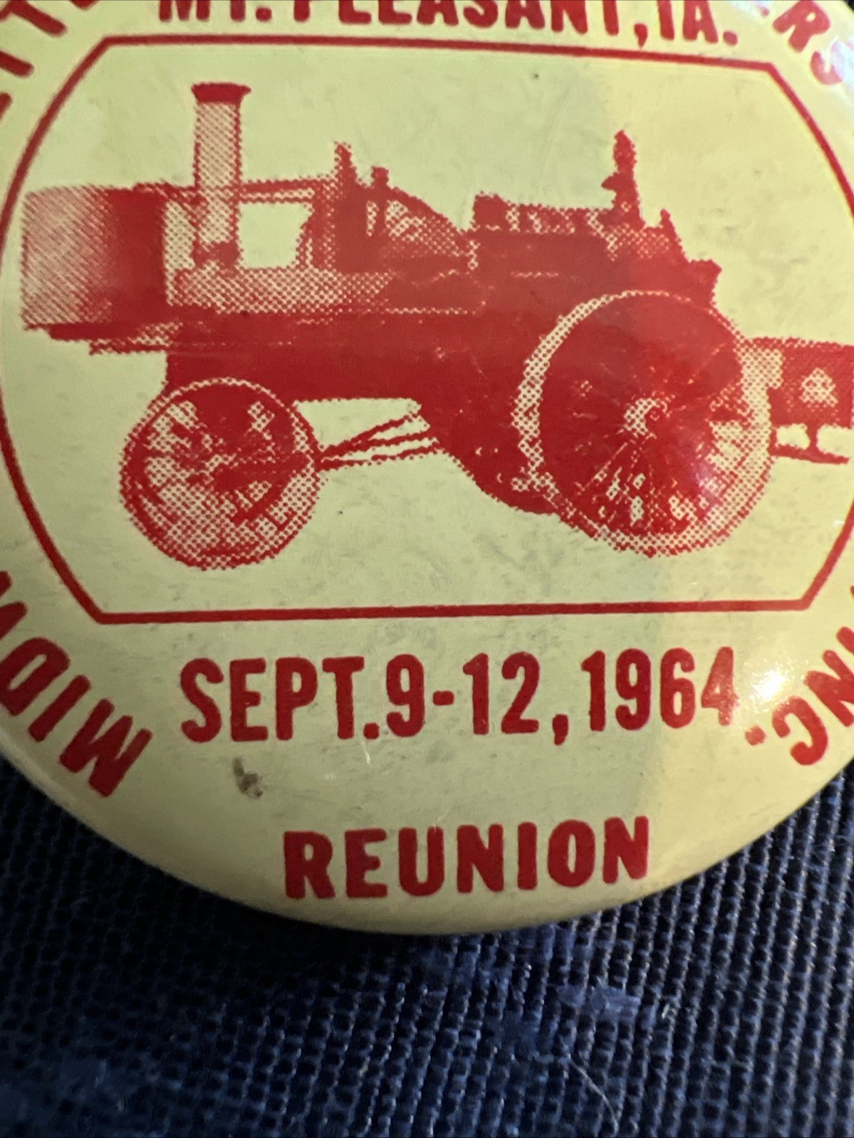 *1964 Midwest Old Settler Thresher Reunion Mt Pleasant IA Pinback Button Tractor