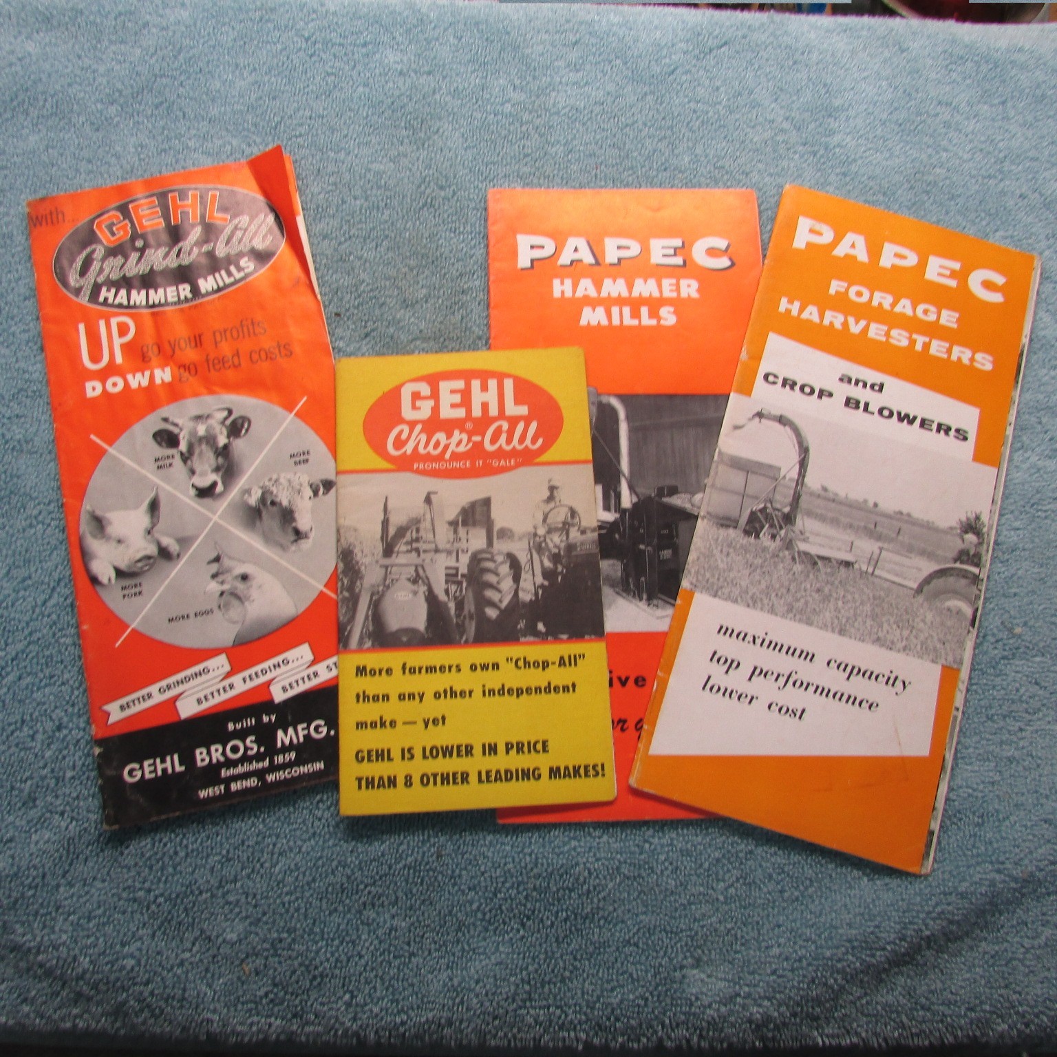 Gehl & Papec Brochure&rsquo;s: (4) Grind & Chop All & Crop Blower & Hammer Mills