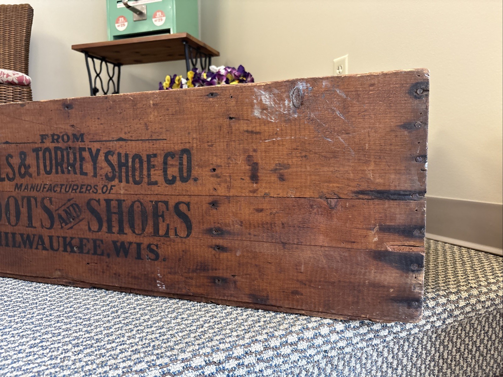 XL Antique Wooden Crate Beals & Torrey Shoe Co. Milwaukee Wisconsin Boot Box