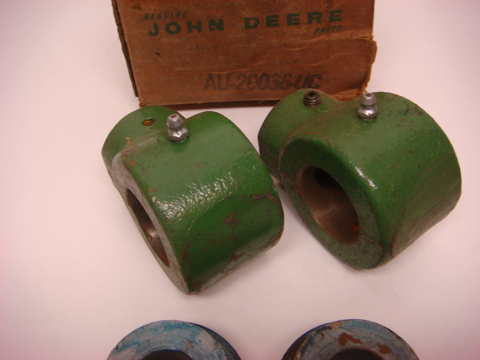 NOS John Deere Part No. AU20036 90 Loader Bucket Cylinder Pivot Ends JD123