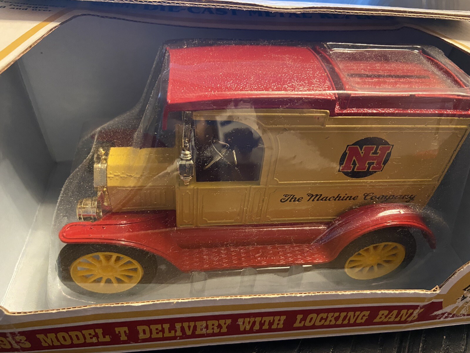 New Holland Model T Delivery Truck 1/25 Scale Diecast Bank by Ertl NIB