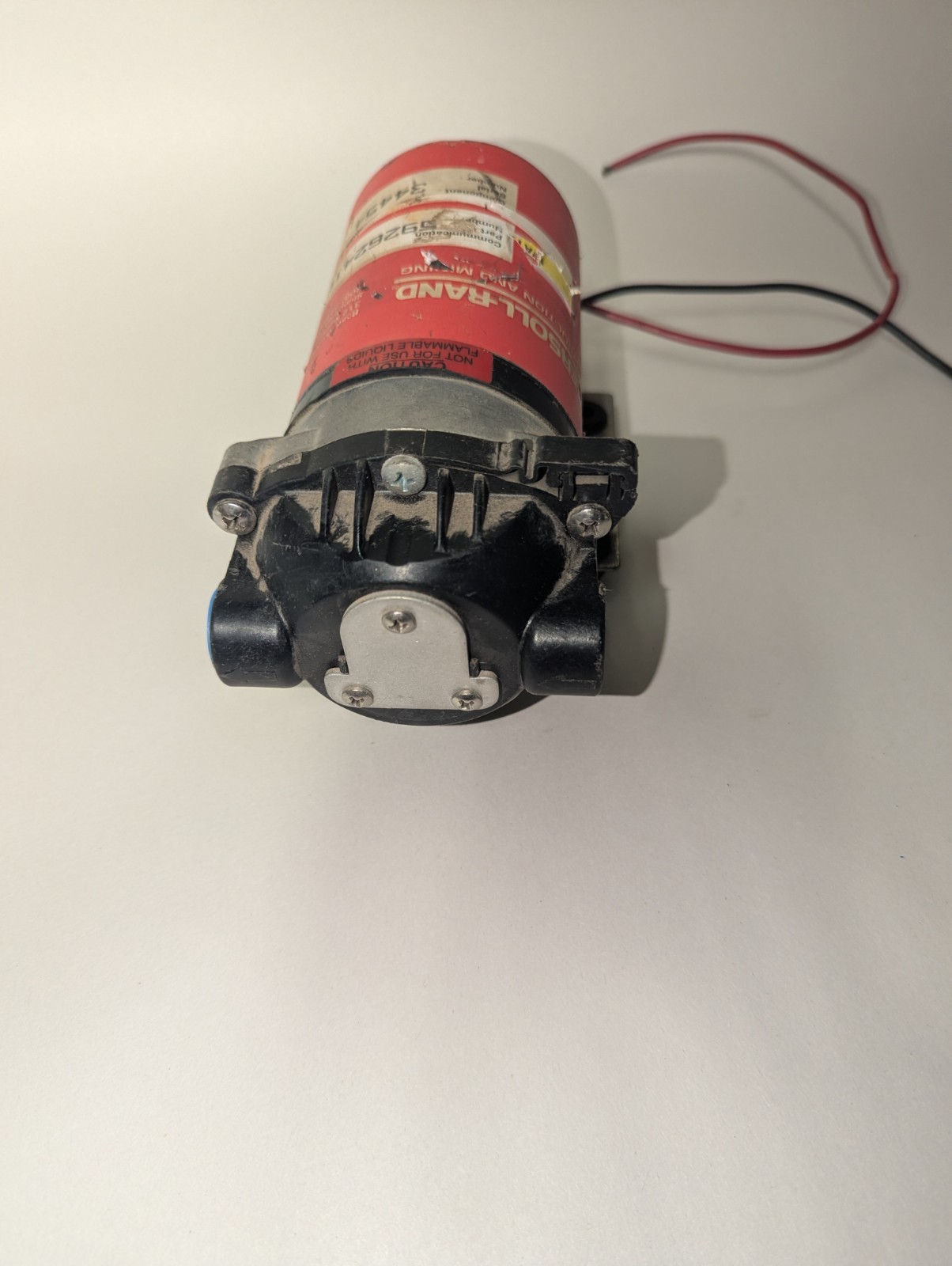Ingersoll Rand 59262410 1.4 gpm 12 volt diaphragm pump UNTESTED USED FREE SHIPP