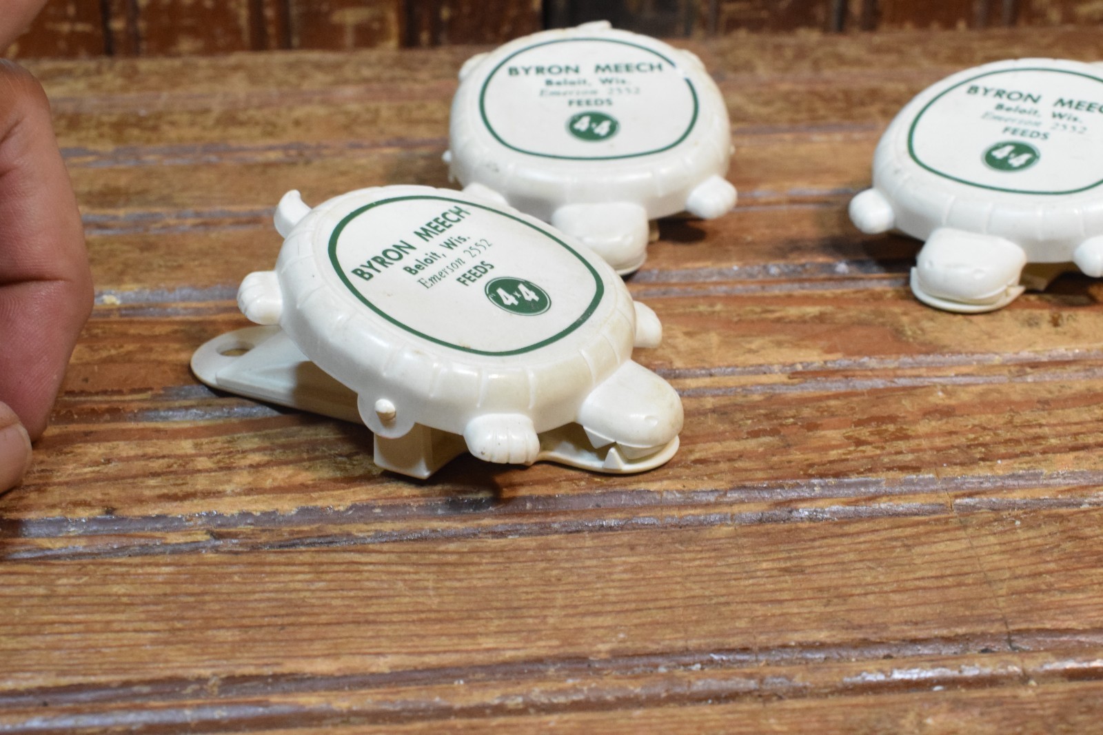 4×4 BYRON MEECH FEEDS TURTLE PINCH CLIP CLOTHES PIN CIRCA 1950s BELOIT WISCONSIN