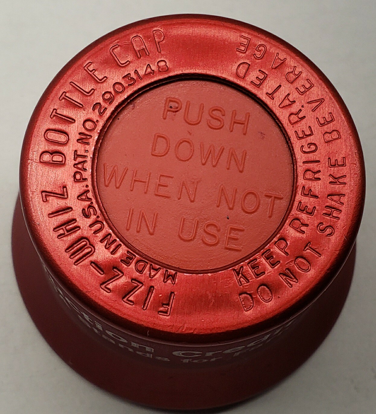PRODUCTION CREDIT ASSOCIATION PCA FARMING FIZZ-WHIZ BOTTLE CAP (MINT CONDITION)