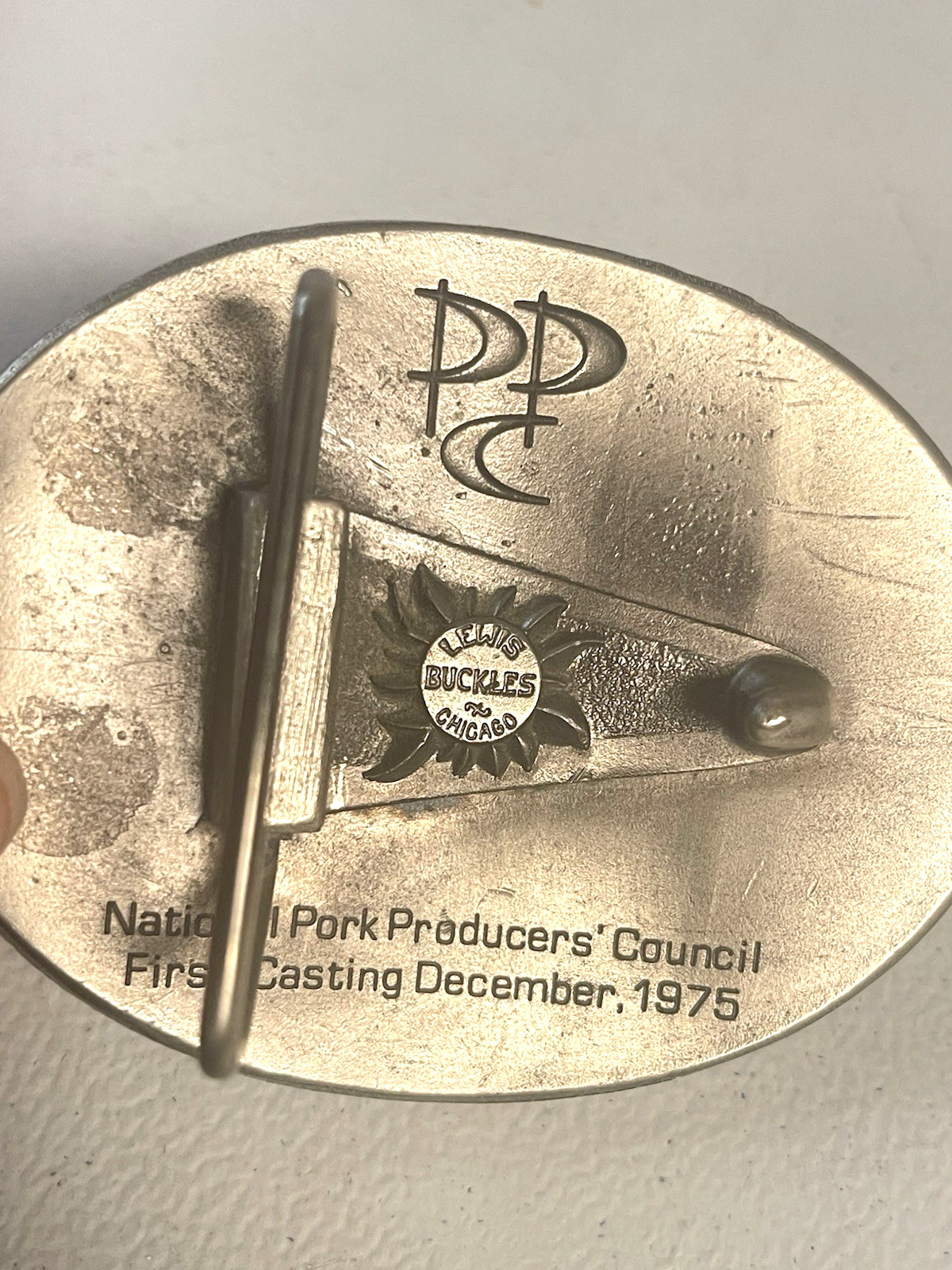 National Pork Producers Council Hogs Are Beautiful 1975 Belt Buckle Pigs Vintage