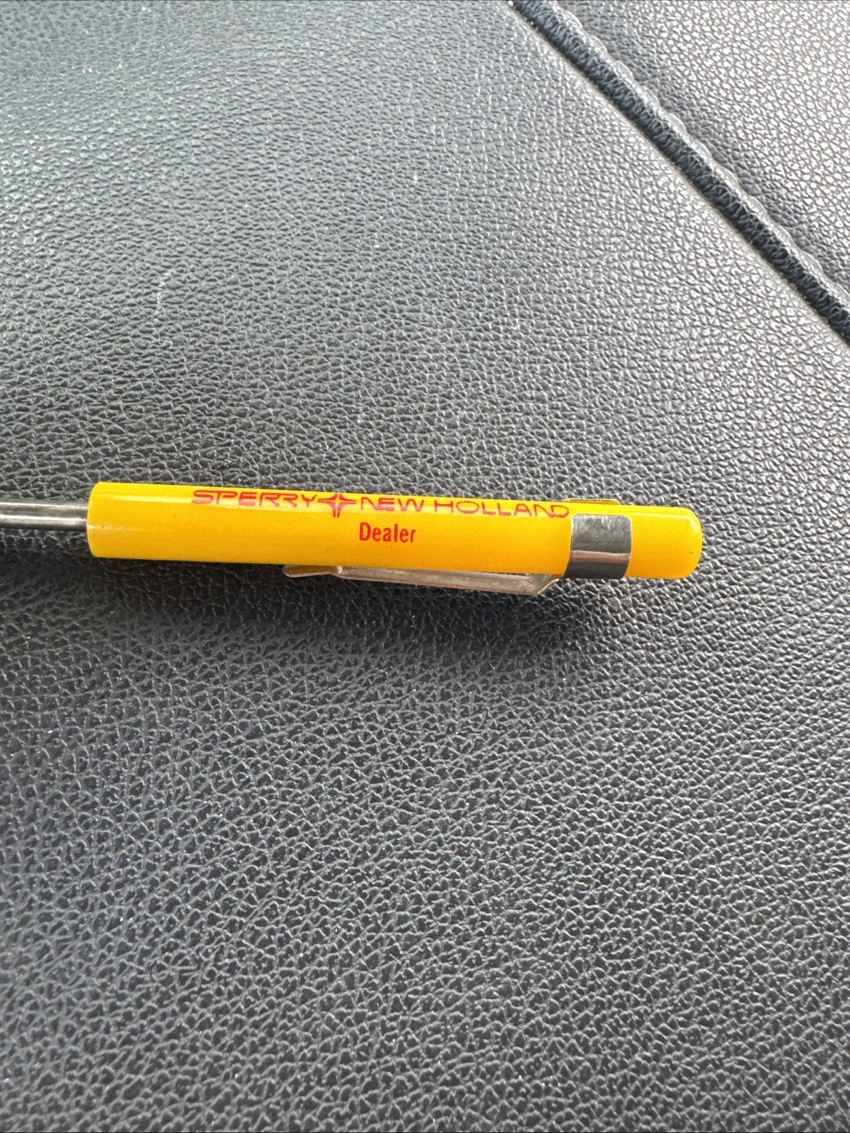 Vintage Sperry New Holland Dealer Advertising Screwdriver With Pocket Clip