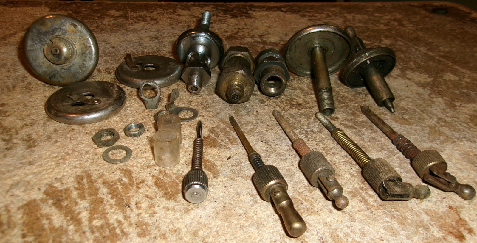 lot of assorted vintage machine oiler parts untested in good shape used