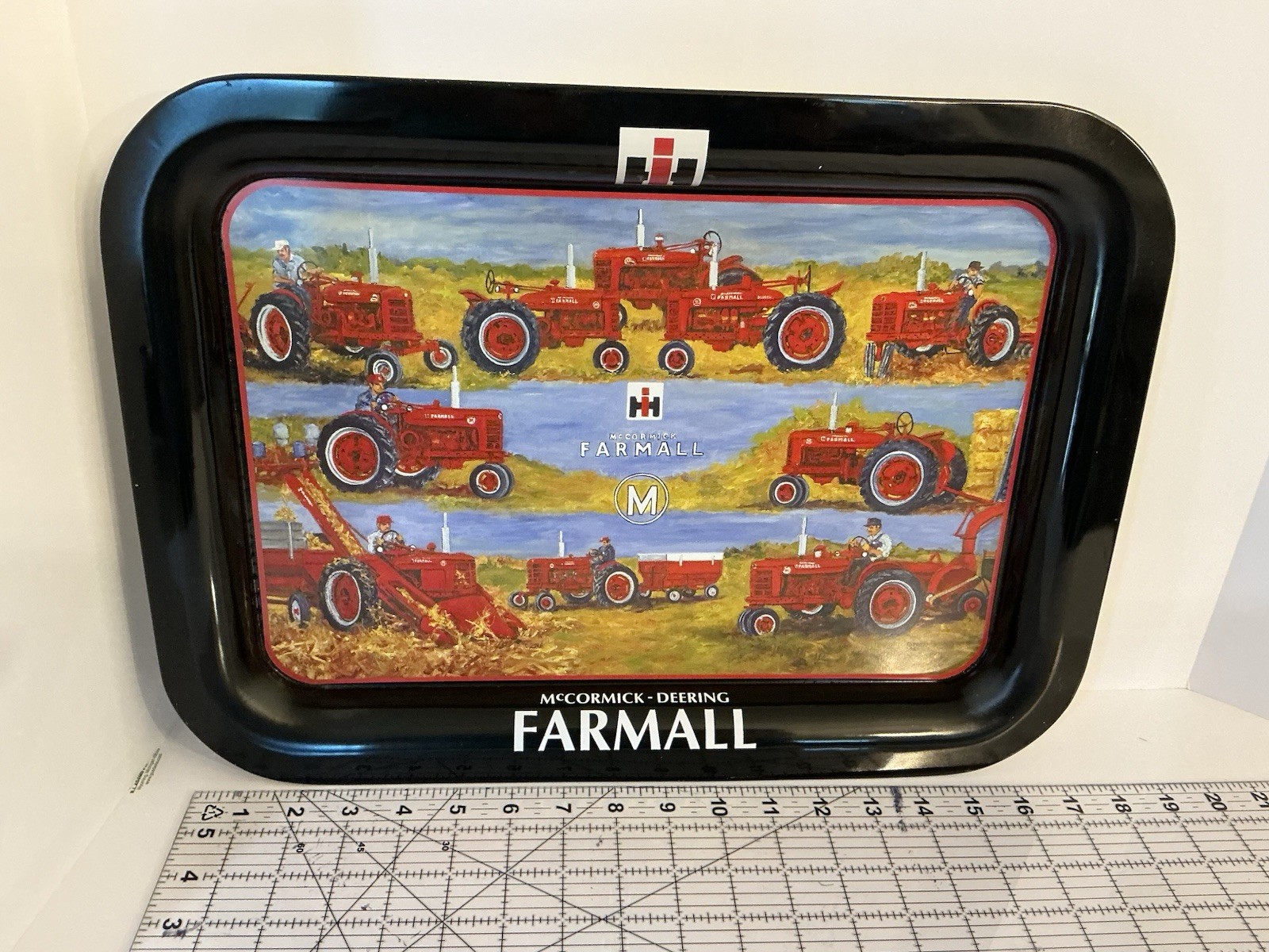 McCORMICK-DEERING FARMALL M TRACTORS SERVICING METAL TRAY « WISH LIST »