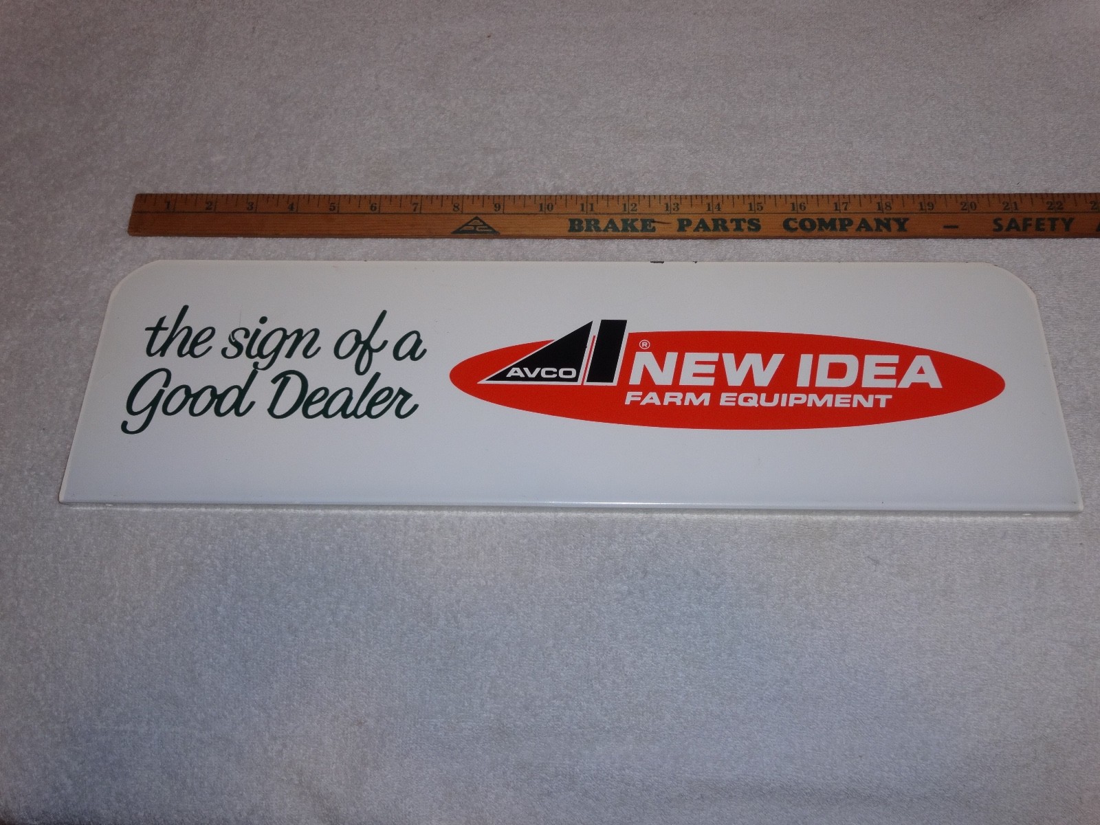 VINTAGE ANTIQUE ORIGINAL NEW IDEA FARM EQUIPMENT TRACTOR DEALER 21.5&Prime; METAL SIGN