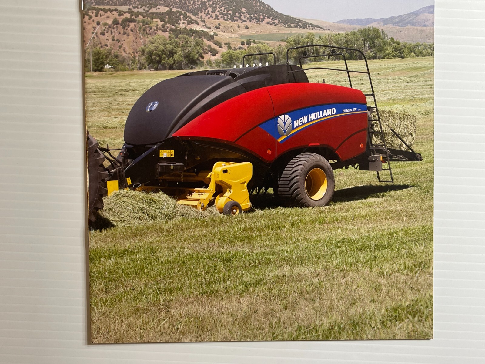 New Holland Bigbaler Series *330 / 340* Sales Brochure (Original Brochure) 2013