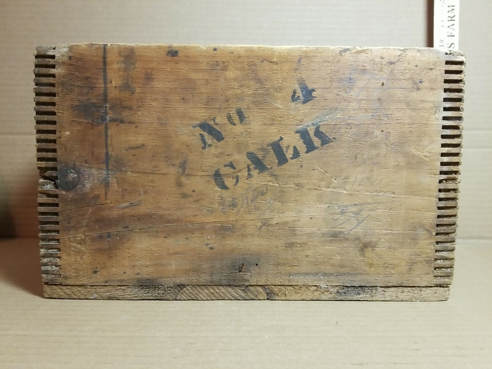 Neverslip Manufacturing Co New Brunswick New Jersey Calked Horse Shoes Box Crate
