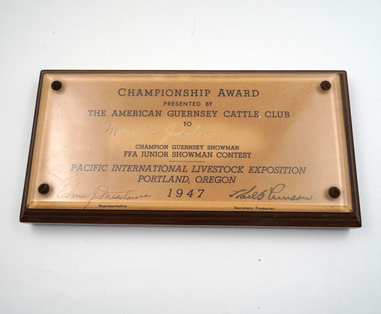Championship Award – The American Guernsey Cattle Club Award Wall Plaque 1947
