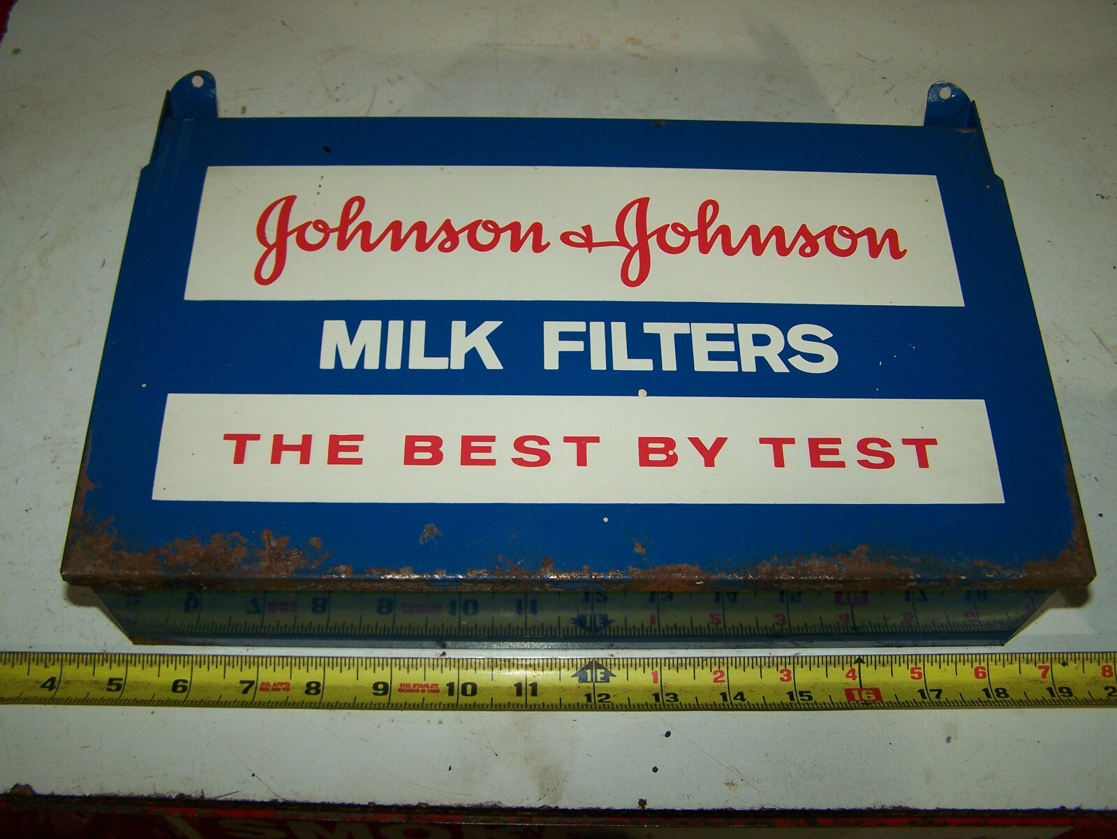 Johnson & Johnson Milk Filter Hanging Steel Box Milkhouse Dispenser Flip Top WOW