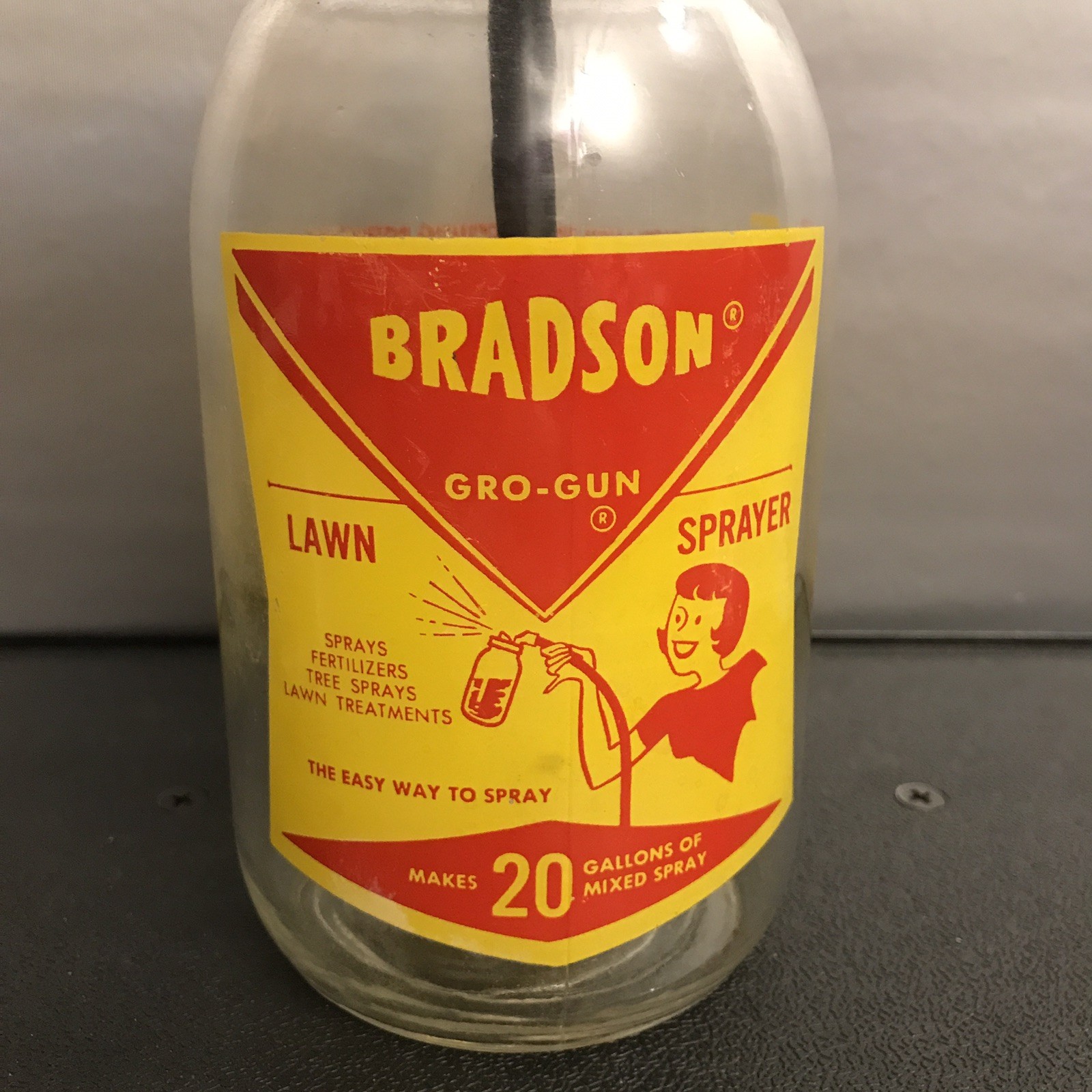 Vintage Bradson Gro-Gun Glass Lawn Sprayer Bottle W/HAYES 6 GAL. Spray Gun Top