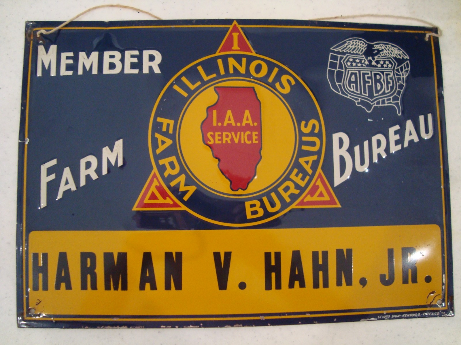 VINTAGE ILLINOIS FARM BUREAU MEMBER METAL SIGN – HARMAN V. HAHN JR. 13.5&Prime; x 9.5&Prime;