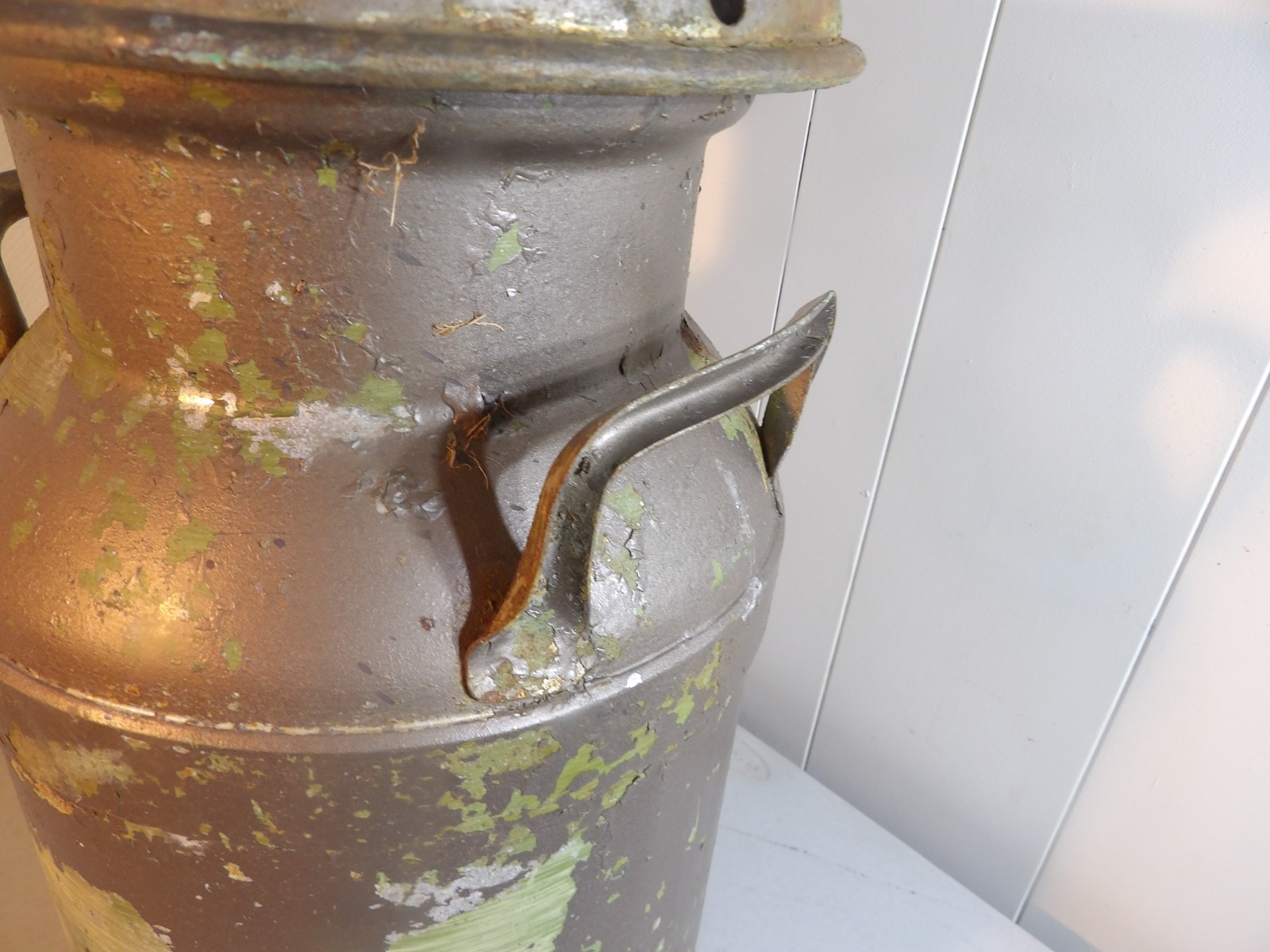 Vintage Westland Coop 5 Gallon Milk Can ( Rust hole in bottom )
