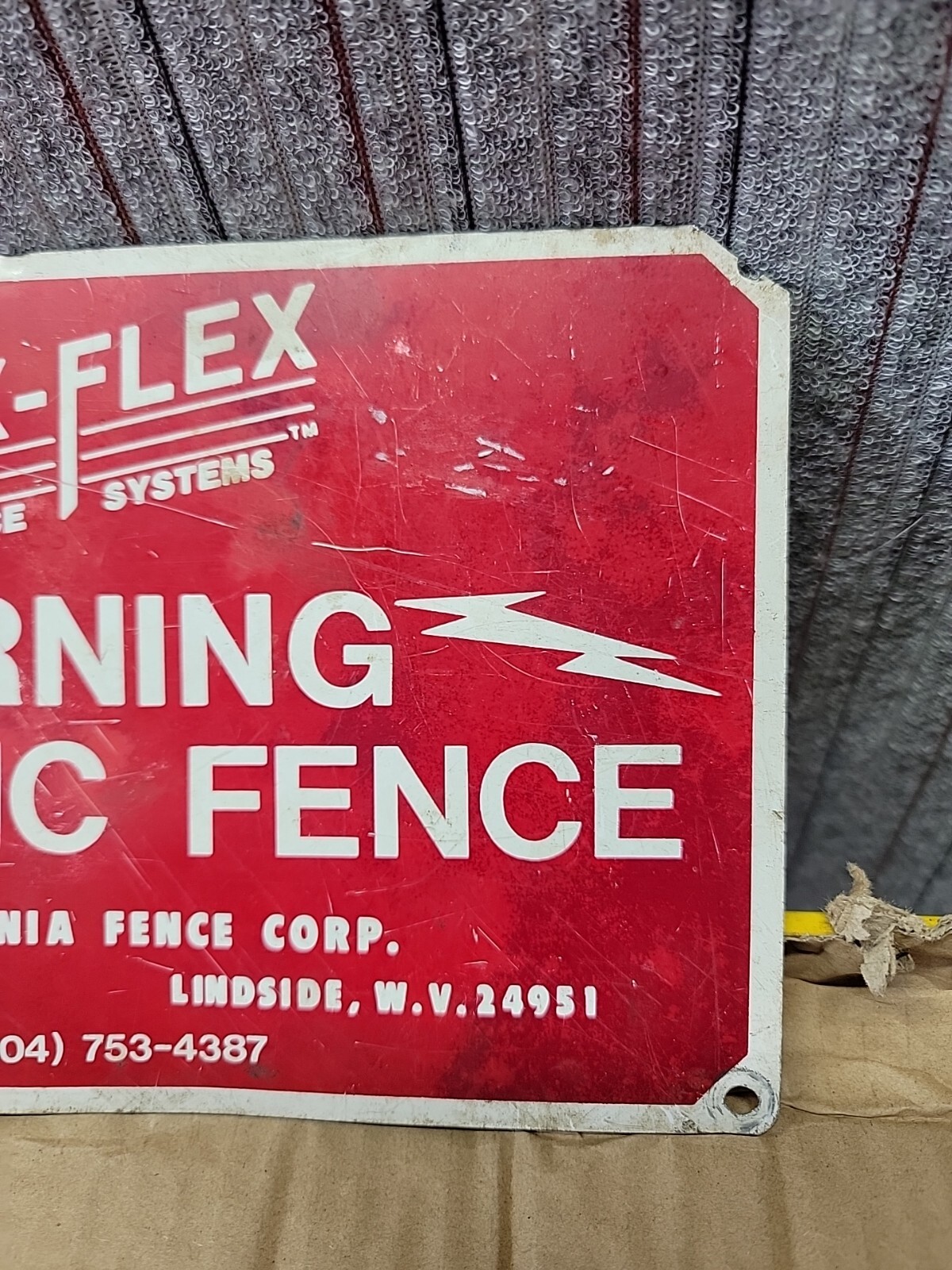 WARNING ELECTRIC FENCE / MAX-FLEX FENCE Sign / Lightning Bolts / vv42310