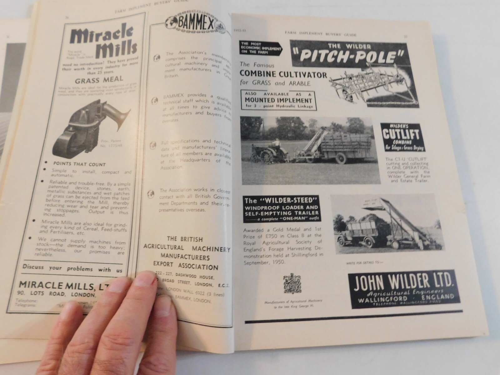 1952-53 FARM IMPLEMENT BUYER&rsquo;S GUIDE ENGLAND WINNROWERS LAND ROLLERS TEA CUTTERS