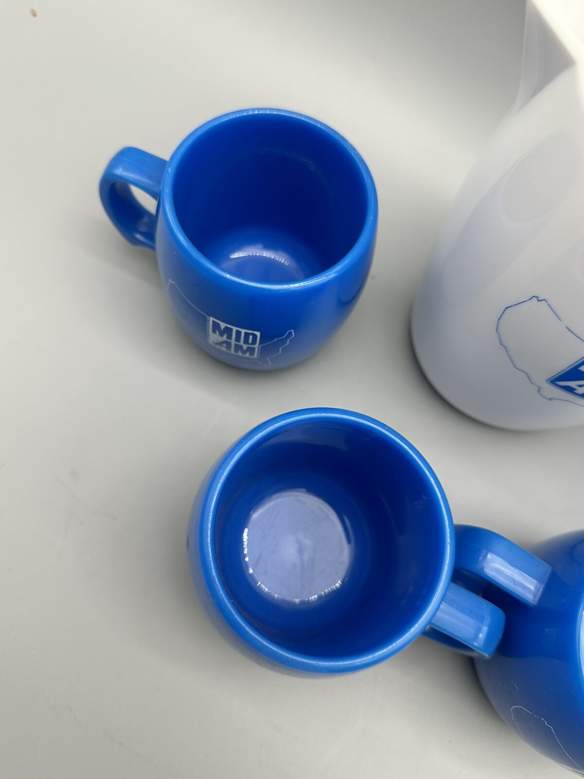 Vintage Mid Am Dairy Farm Water Pitcher Cups Advertisment RARE FIND