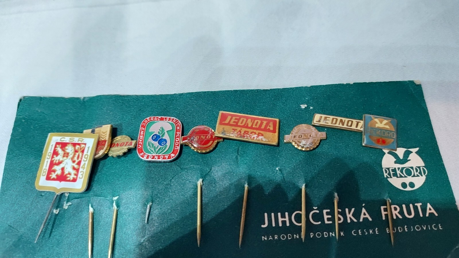 antique south Czechoslovakia Fruit board Agriculture advertising Pins-RARE