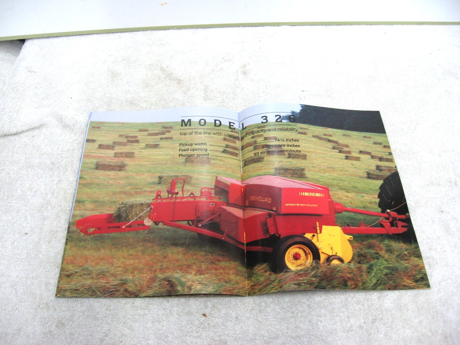 VINTAGE 1985 FORD NEW HOLLAND TRACTOR BALER BALERS BROCHURE 311 316 326