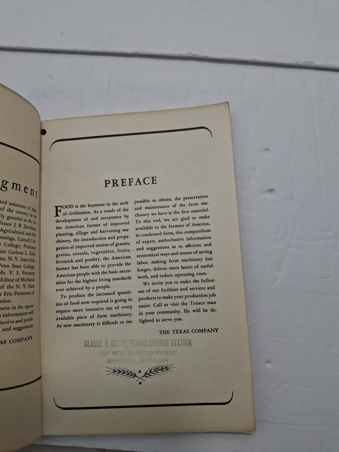 TEXACO HARVEST GOLD FARM MANUAL, 1943
