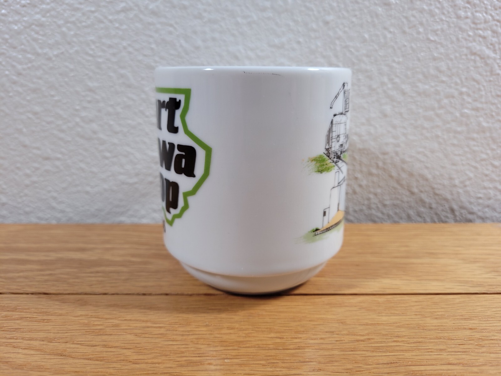 HEART OF IOWA CO-OP Farmers Vintage 1986 Farm Logos Memorabilia Coffee CUP / MUG