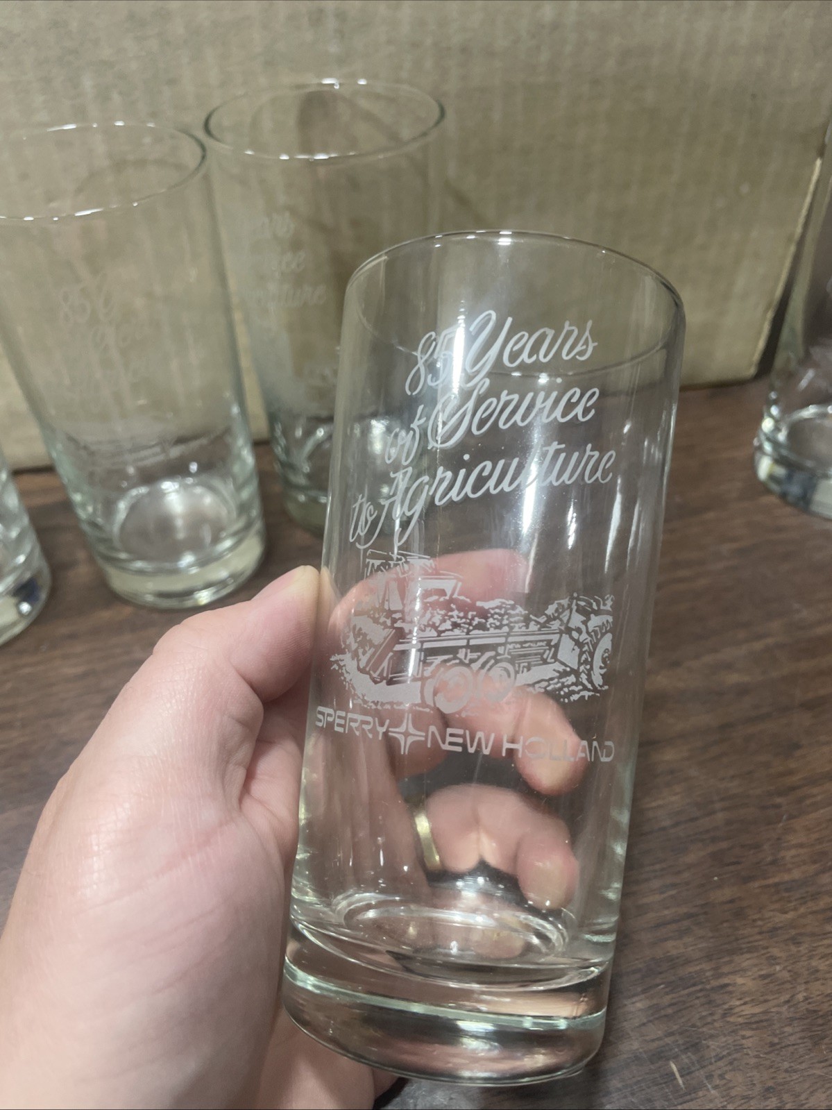 SET OF (8) SPERRY NEW HOLLAND 85TH ANNIVERSARY 1980 DRINKING GLASSES