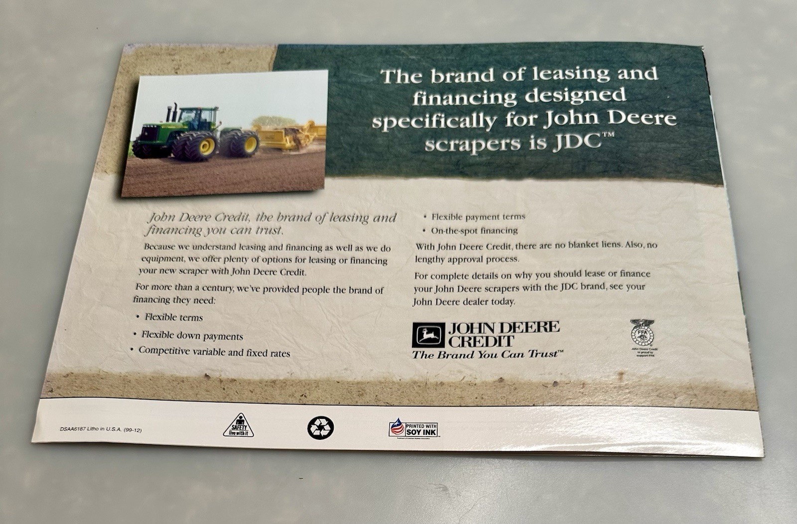John Deere Scrapers 2000 Brochure 8410, 8410T, 9000 Series Tractors