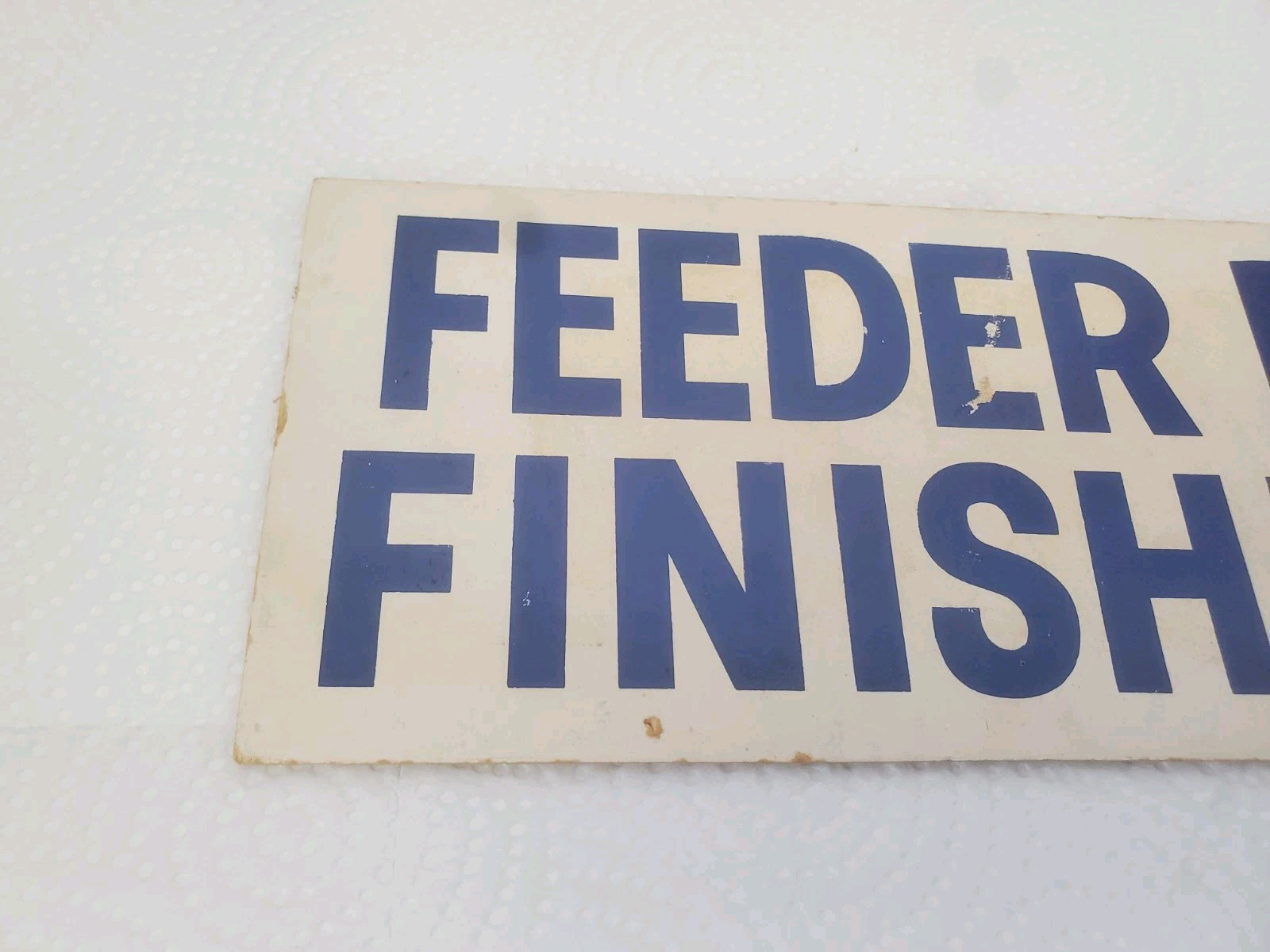 9&Prime; X 3-3/4&Prime; Cardboard Sign Feeder Pig Finishing Magnet Backing Farm Decor #1