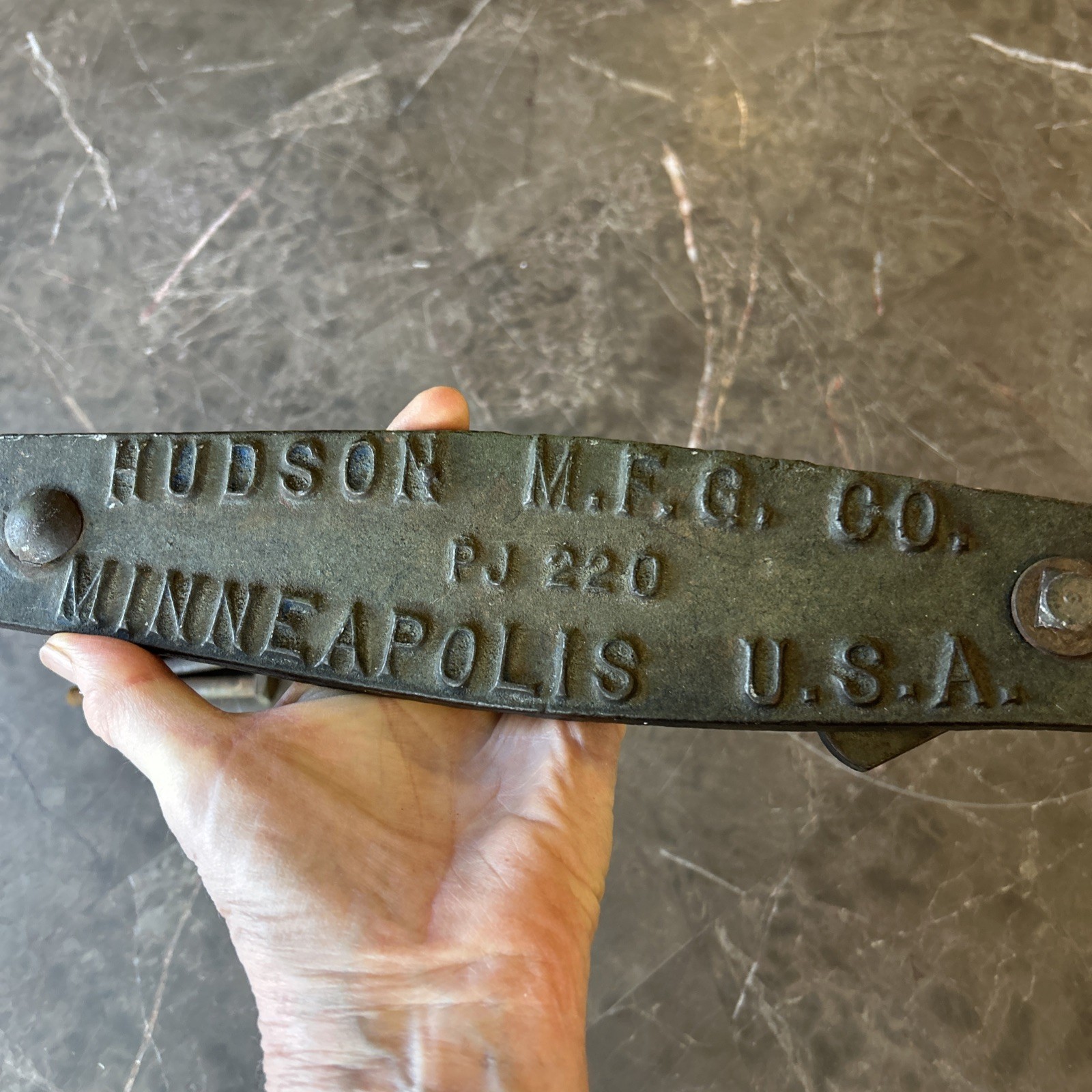 Antique Hudson Mfg Steam Engine Builder&rsquo;s Plate Threshing Machine Cast Iron
