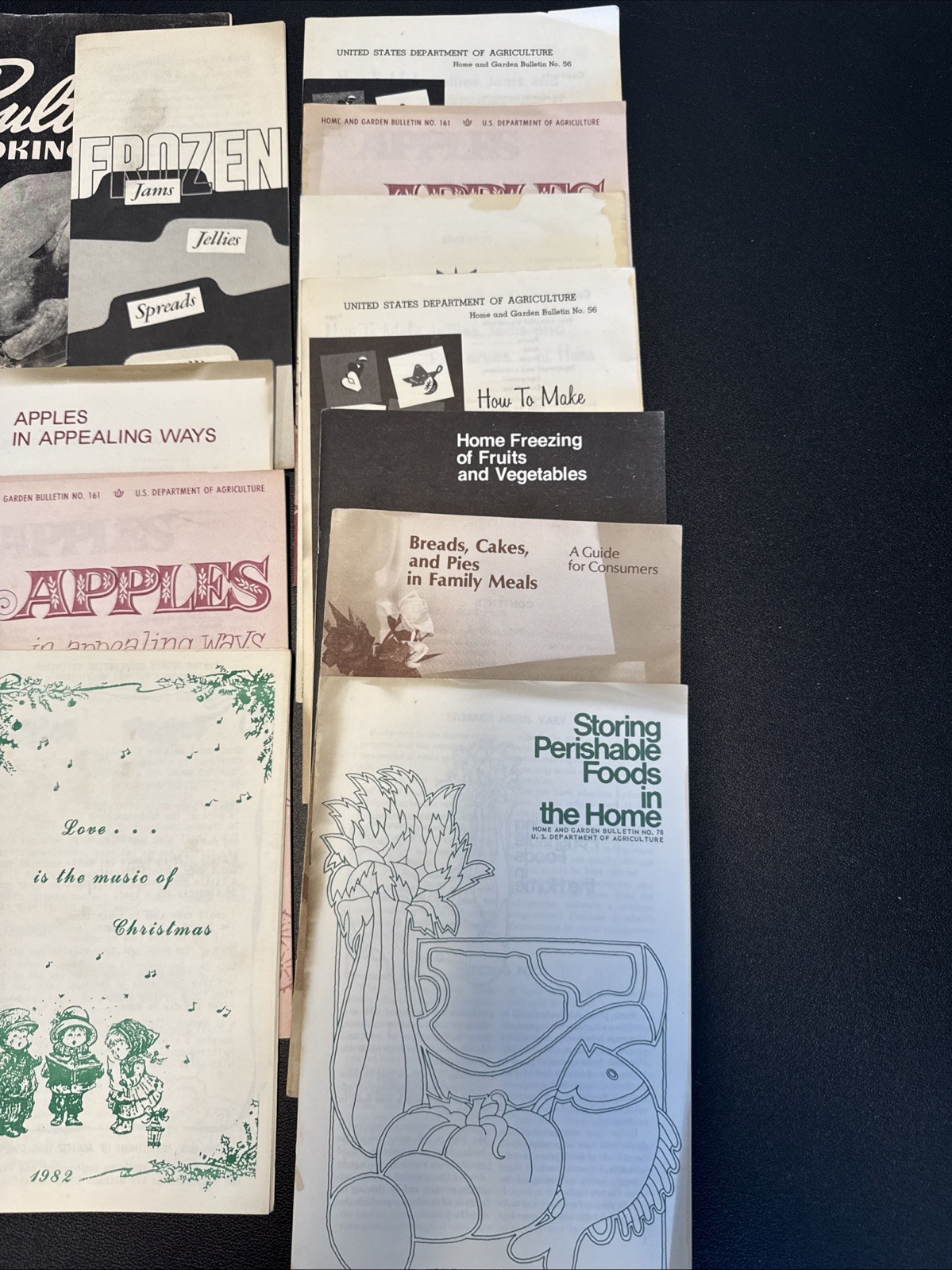 Vintage US Dept Of Agriculture Consumer Guides Canning Breads Freezing Lot of 25