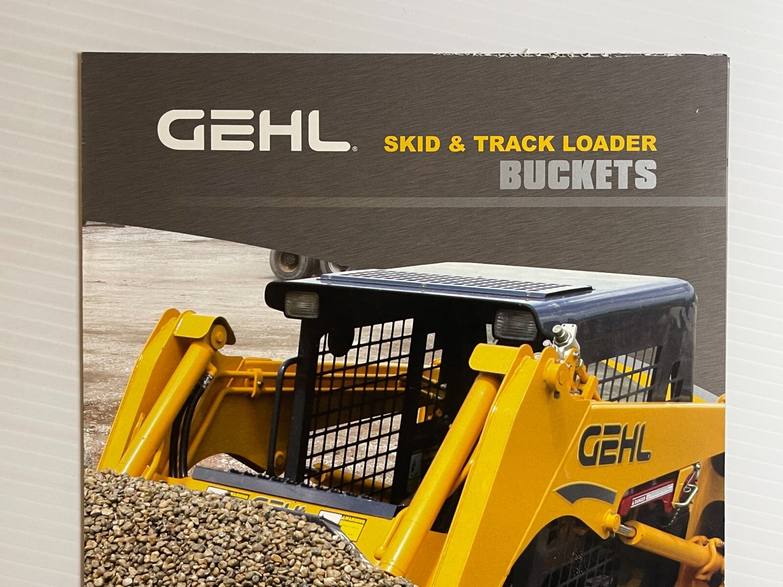GEHL – Skid Loader Buckets Sales Brochure (Original Brochure) *2009*