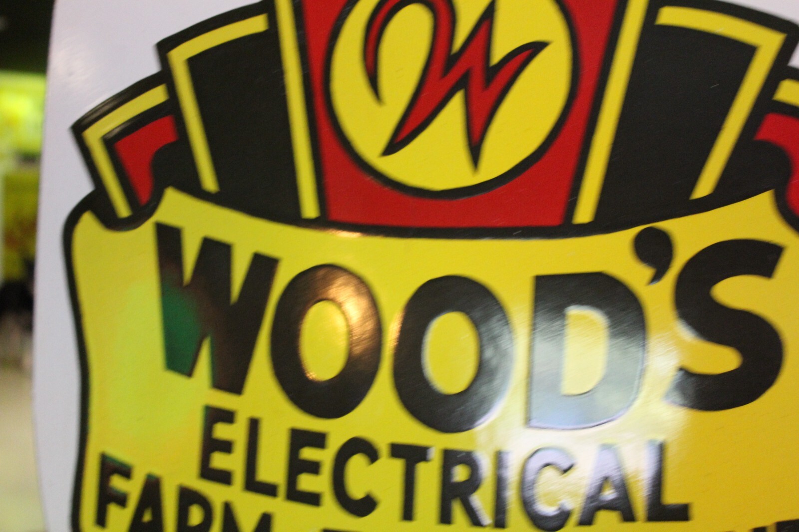 RARE 1950s WOOD&rsquo;S ELECTRICAL FARM EQUIPMENT PORCELAIN METAL DEALER SIGN MILK COW
