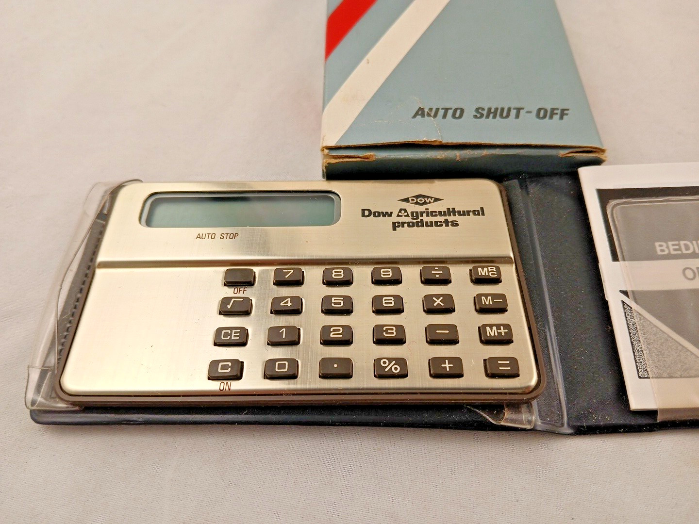Vintage DOW Chemical Agricultural Products Auto Shut-Off LCD Pocket Calculator