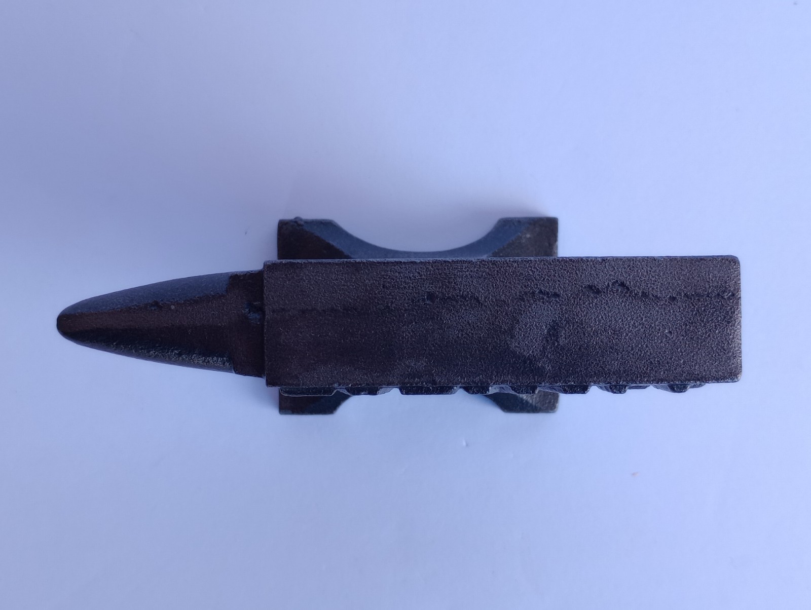 FARMALL MINI ANVIL PAPERWEIGHT – Advertising Reproduction Metal
