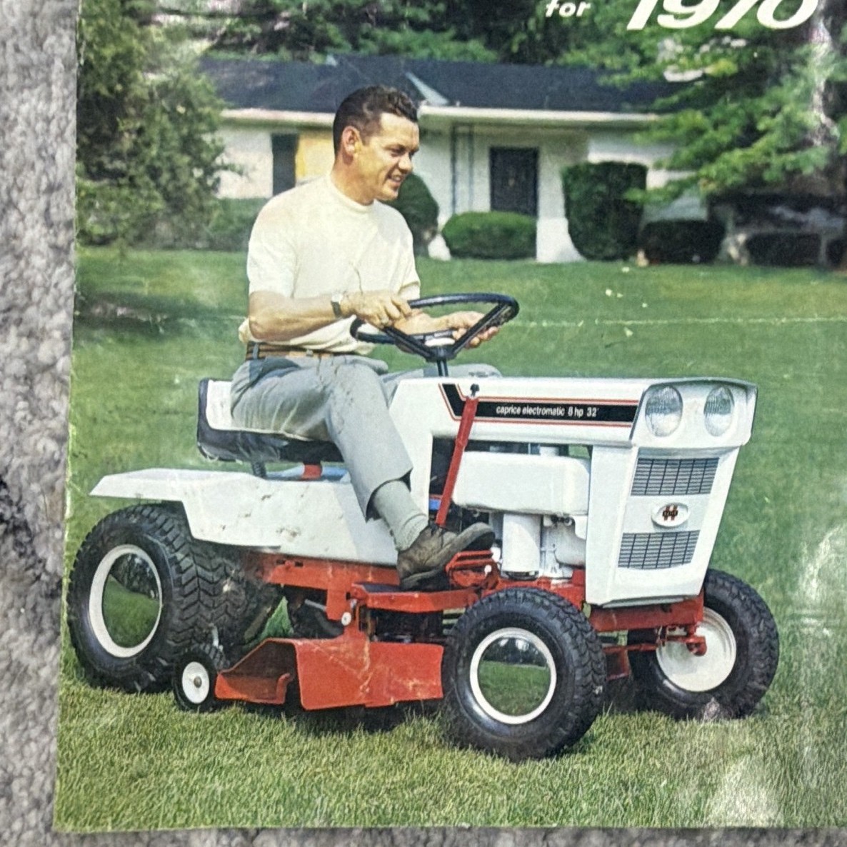 Huffy Leisure Makers 1970 Lawn Tractor Advertising Brochure, Agriculture Theme